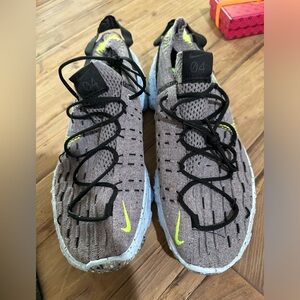 NIKE Space Hippie 04 sneakers.Without box. Wolf Grey Volt Black Dark Smoke Grey